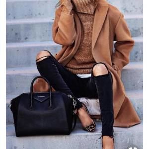 Meet your Posher, Ana